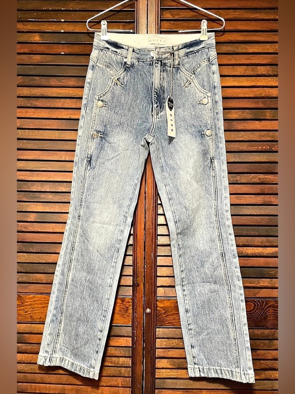 Saige Straight Leg Jeans in mid wash NWT, size 3/26